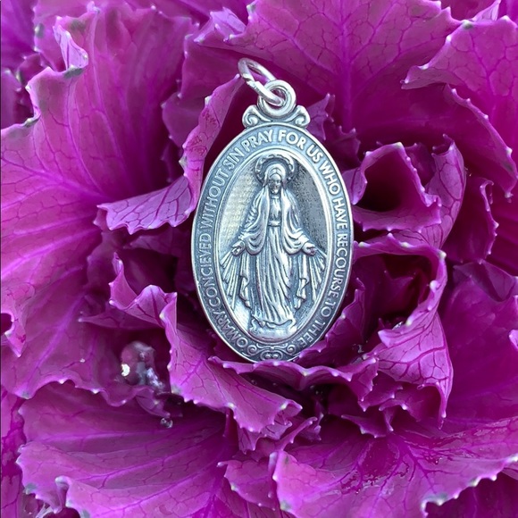 Vintage Sterling Saint Mary Pray for Us Pendant - Picture 6 of 16